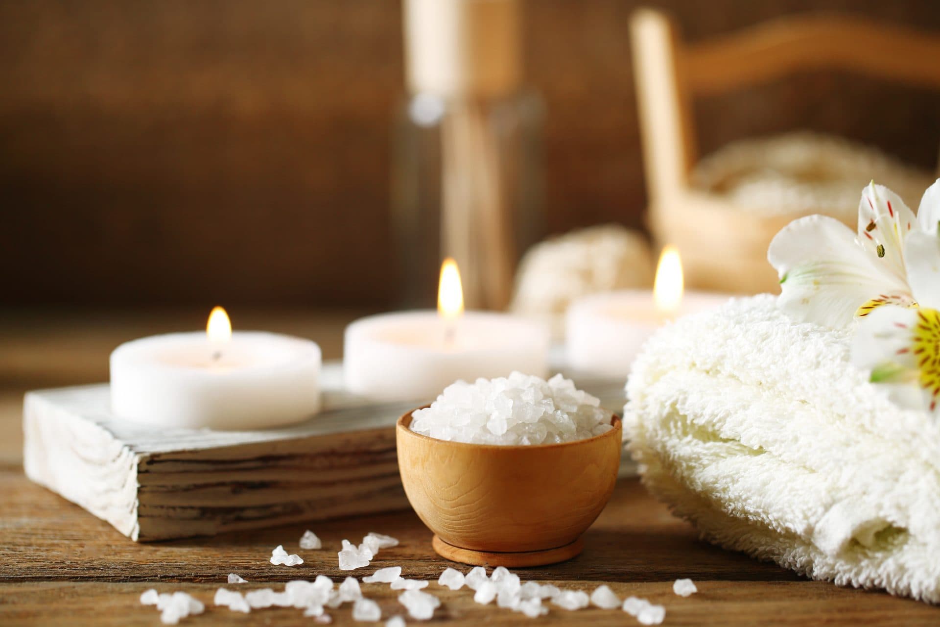 candles and bath salt in spa